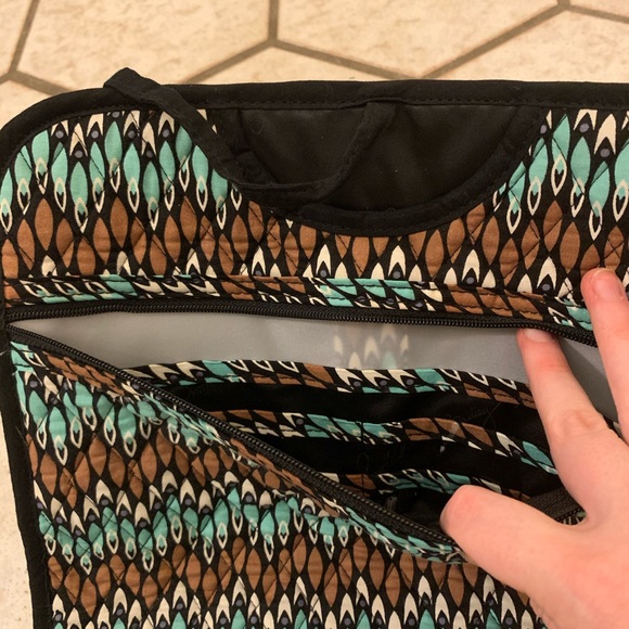 2/$45 🎉 Vera Bradley Travel Organizer 🎉GOOD AS NEW - Picture 4 of 7